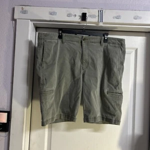 TOMMY BAHAMA Men's Khaki Chino Cotton Flat Front Relax Shorts Vacation Resort 42 - Picture 1 of 8