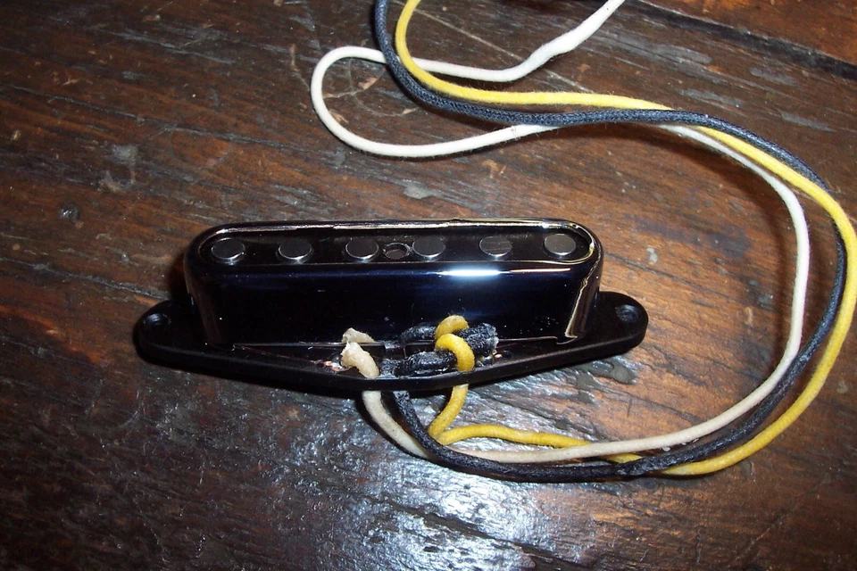 Pastilla de cuello estilo Telecaster .195 postes - roscado central - doble ohmios Foto 1 de 1