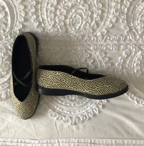 Neu Apropos Classics schwarze Damen-Slipper aus Baumwolle – Größe 6. Neu! - Bild 1 von 7