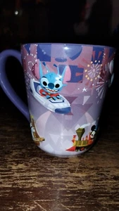 2023 Disney Parks Joey Chou Castle Magic Kingdom Orange Vogel Kaffeebecher Stitch - Bild 1 von 3