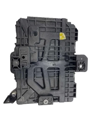 2018 Hyundai Elantra 2.0L Front Battery Tray With Tie Down 37150-F2100 OEM Foto 1 de 4