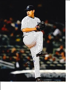 NEW YORK YANKEES VIDAL NUNO SIGNED PITCHING 8X10 - Picture 1 of 1