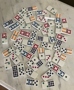 Double Nine Dominoes Collector's Tin Jumbo Color Dot 51 Pcs 1998 ONLY 51 NOT 55* - Picture 1 of 6