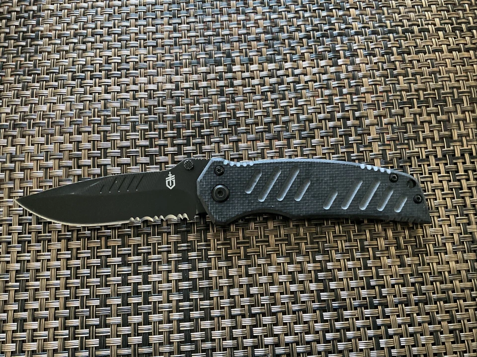 Gerber Swagger Folding Pocket Knife - Black Serrated Blade - Image 1 of 3