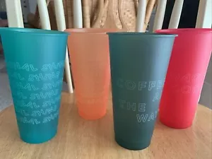 STARBUCKS 24 oz Venti Plastic Tumbler, Lot of 4, 2019 Holiday Edition, EUC - Picture 1 of 6