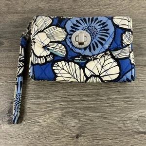 VERA BRADLEY Twist Lock Expandable Wristlet/Clutch/Wallet Blue Floral Print - Picture 1 of 4