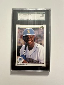 Ken Griffey Jr. #156 clasificación SGC/PSA casi nuevo-como nuevo+ 8,5 (cubierta superior 1990) - Imagen 1 de 6