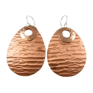 Grandes boucles d'oreilles cuivre métal mixte argent 925 larges gouttes dans une boîte cadeau - Photo 1/5
