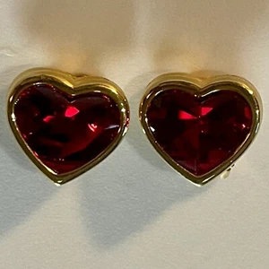 Swarovski Swan Signed Gold Tone Crystal Faceted Red Heart Clip On Earrings - Picture 1 of 7