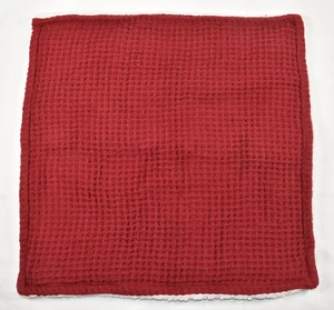Funda de almohada Pottery Barn Waffle con respaldo Sherpa 20x20 rojo marfil MUESTRA - LEER - Imagen 1 de 10
