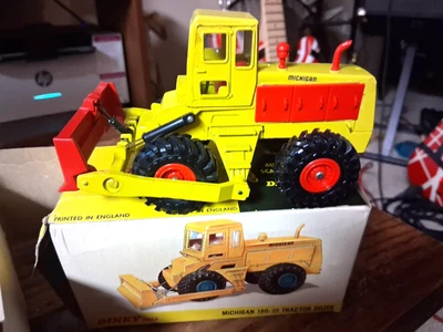 DINKY Toys 976MICHIGAN 180-111 TRACTOR DOZER Mint Condition in the BOX! - Image 1 of 4