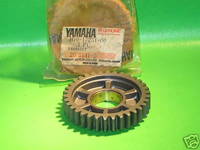 YAMAHA XJ550 XS400 34 DIENTES TERCERA RUEDA ENGRANAJE NOS OEM 4G0-17231-00-00/4G0-17231-01 Foto 1 de 1