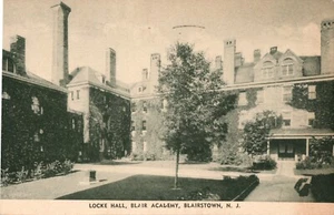 Postal dividida de Blairstown NJ vista de Locke Hall, Blair Academy publicada en 1935 - Imagen 1 de 2