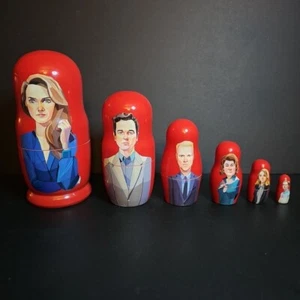 Muñecas anidadoras rusas del programa de televisión The Americans - Artículo oficial raro de coleccionistas como nuevas - Imagen 1 de 9