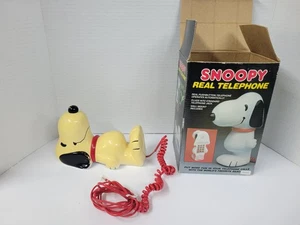 Vintage Snoopy Real Telephone w/ Wall Mount *UNTESTED* Peanuts Collectible - Picture 1 of 8