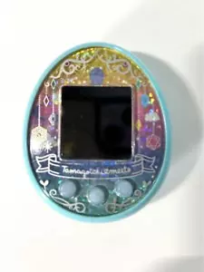 Tamagotchi Meets Fantasy Blue USATO Animale Virtuale Giapponese TMGC ottime condizioni - Foto 1 di 3