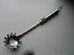 Prestige Progrip Top Quality Stainless Steel Pasta Spoon Lifter 33cm - Picture 1 of 10