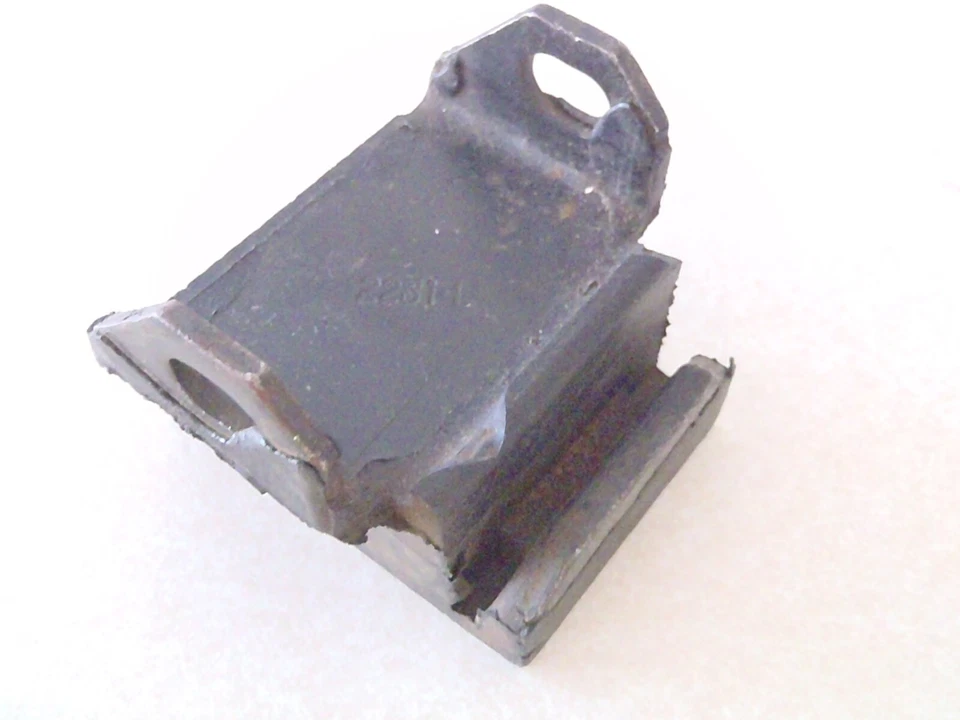 Chevrolet Impala Chevy II Nova 1962-1967 montaje de motor delantero 3792404 NORS Foto 1 de 3