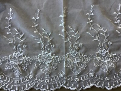 9 1/2 YDS SCALLOPED IVORY FLORAL RAYON EMBROIDERED ON NYLON  NET - Image 1 of 3