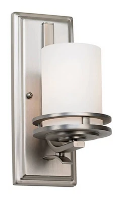 Aplique de pared de vidrio grabado blanco y níquel Kichler Hendrik de 12" de alto Foto 1 de 2