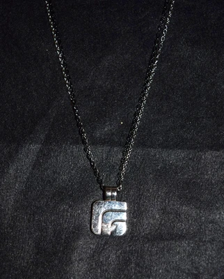 Collar EMPORIO ARMANI Acero Inoxidable y Negro 21" Acero Inoxidable Doble Cadena Foto 1 de 4