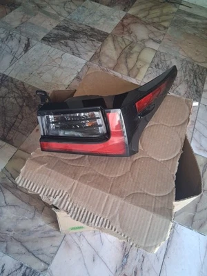 2022 2023 2024 LEXUS IS300 IS350 IS500 尾灯原始设备制造商右乘客  — 第 1/4 张图片