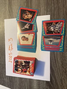 Juego de 88 cartas coleccionables Buck Rogers in the 25th Century 1979 + 22 pegatinas - Imagen 1 de 4