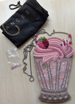 Bolso Bandolera Mary Frances SHAKE IT UP Fresa Batido con Bolsa para el Polvo Foto 1 de 4