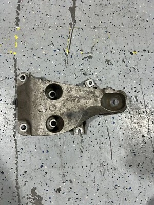 SOPORTE MONTAJE MOTOR BMW IZQUIERDO N20 E84 X1 SDrive OEM P# 22116785695 Foto 1 de 3