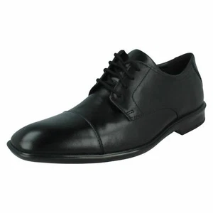 Zapatos inteligentes con cordones de cuero Clarks ""Bensley Cap"" para hombre - ajuste G - Imagen 1 de 18