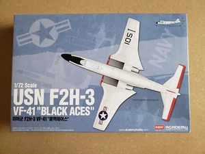 Academy 1/72 USN F2H-3 VF-41 "Black Aces" Model Kit - Bild 1 von 2