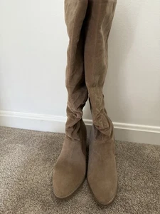 New Women’s Suede Universal Threat Knee High Tan Boots Size 8 - Picture 1 of 6
