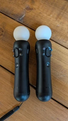 PlayStation PS4 PS VR Move Controllers/Remotes Twin Pack - Image 1 of 2