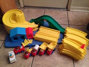 2 Complete Little Tykes Vintage Yellow Car Tracks + trucks, people & houses - Picture 1 of 5