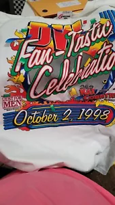 Darrell Waltrip Fan Club Celebration 2. Oktober 1998 weiß 2-seitiges T-Shirt Neu XL - Bild 1 von 2