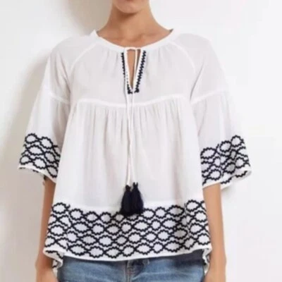 Blusa Top Lola Australia Vacay Ova Blanca Azul Marino Bordada Borla Campesina L Nueva con Etiquetas Foto 1 de 4