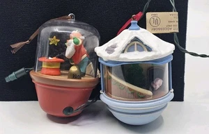 (2) Punze Andenken Vintage 1987 + 1988 Licht und Bewegung Ornament Weihnachtsmann - Bild 1 von 3