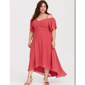 Torrid Cold Shoulder Chiffon Maxikleid Größe 6X asymmetrischer Saum Fee Boho rosa - Bild 1 von 11