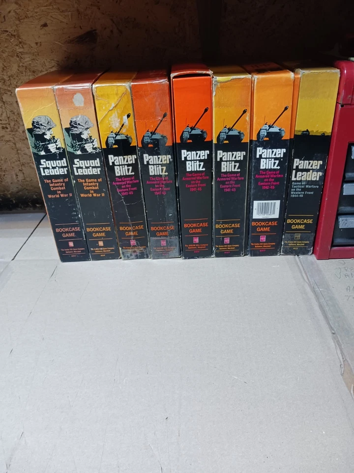 2 líderes de escuadrón, 5 Panzer Blitz y 1 Panzer Leader. Algunos completos, otros no. Foto 1 de 4