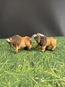 Pair Vintage Miniature Yak Ox Resin Figures Painted Miniatures - Picture 1 of 7