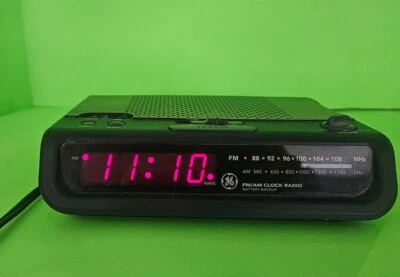Vintage GE 7-4613A Digital Alarm Clock Radio General Electric Tested Wood Grain - Image 1 of 4