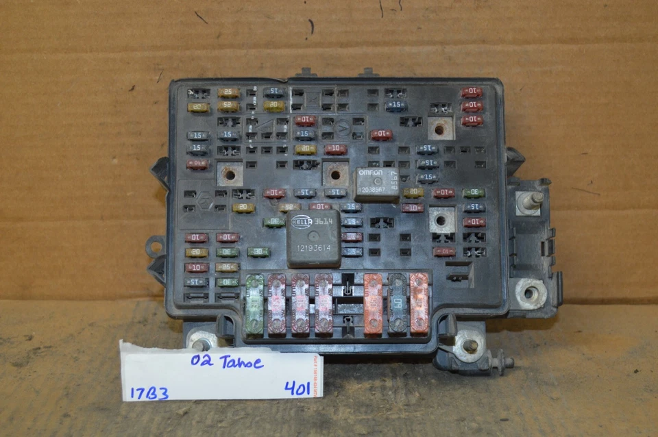 Chevrolet Tahoe 1999-2002 caja de fusibles conexión OEM 1219364509 módulo 401-17B3 Foto 1 de 4