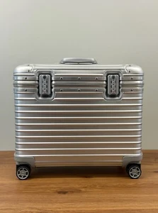 Rimowa Topas Pilot Pilotenkoffer Cabinsize Small version (pre-LVMH) - TOP 23259 - Bild 1 von 12