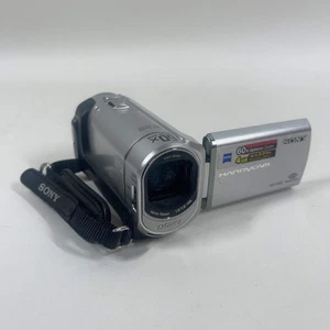 Sony HandyCam Digital Video Camcorder DCR-SX40 - Picture 1 of 6