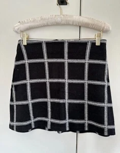 Miss Selfridge Mini Skirt Size 10 Blk/ White - Picture 1 of 3
