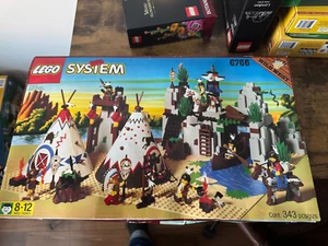 LEGO Western: Rapid River Village (6766) - Picture 1 of 6