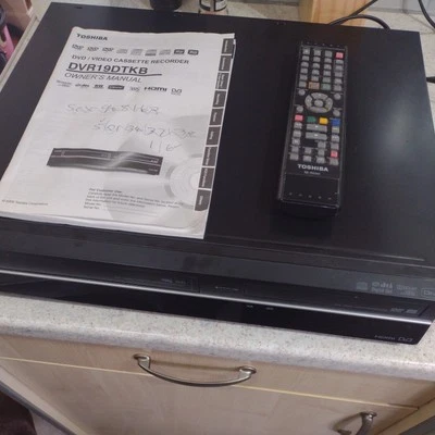 Toshiba DVR19DTKB2 DVD VHS Recorder Combo Copy VHS to DVD - Image 1 of 4
