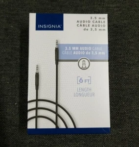 Câble audio auxiliaire stéréo Insignia 1,8 m (6 pi) 3,5 mm mâle vers mâle - Photo 1 sur 2