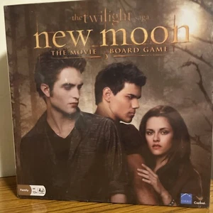 The Twilight Saga Luna Nueva La Película Juego de Mesa NUEVO Cardinal Vampiros Hombre Lobo - Imagen 1 de 6