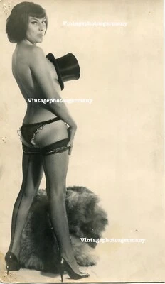 G1524 Foto 50er Jahre Nackt Tänzerin hübsche Frau Burlesque Bar Dessous — 第 1/2 张图片